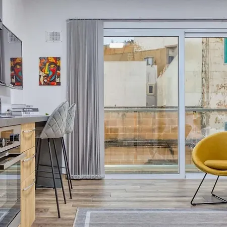 Stylish Studio With Easy Access To Valletta & Sliema * Tal Guardamangia